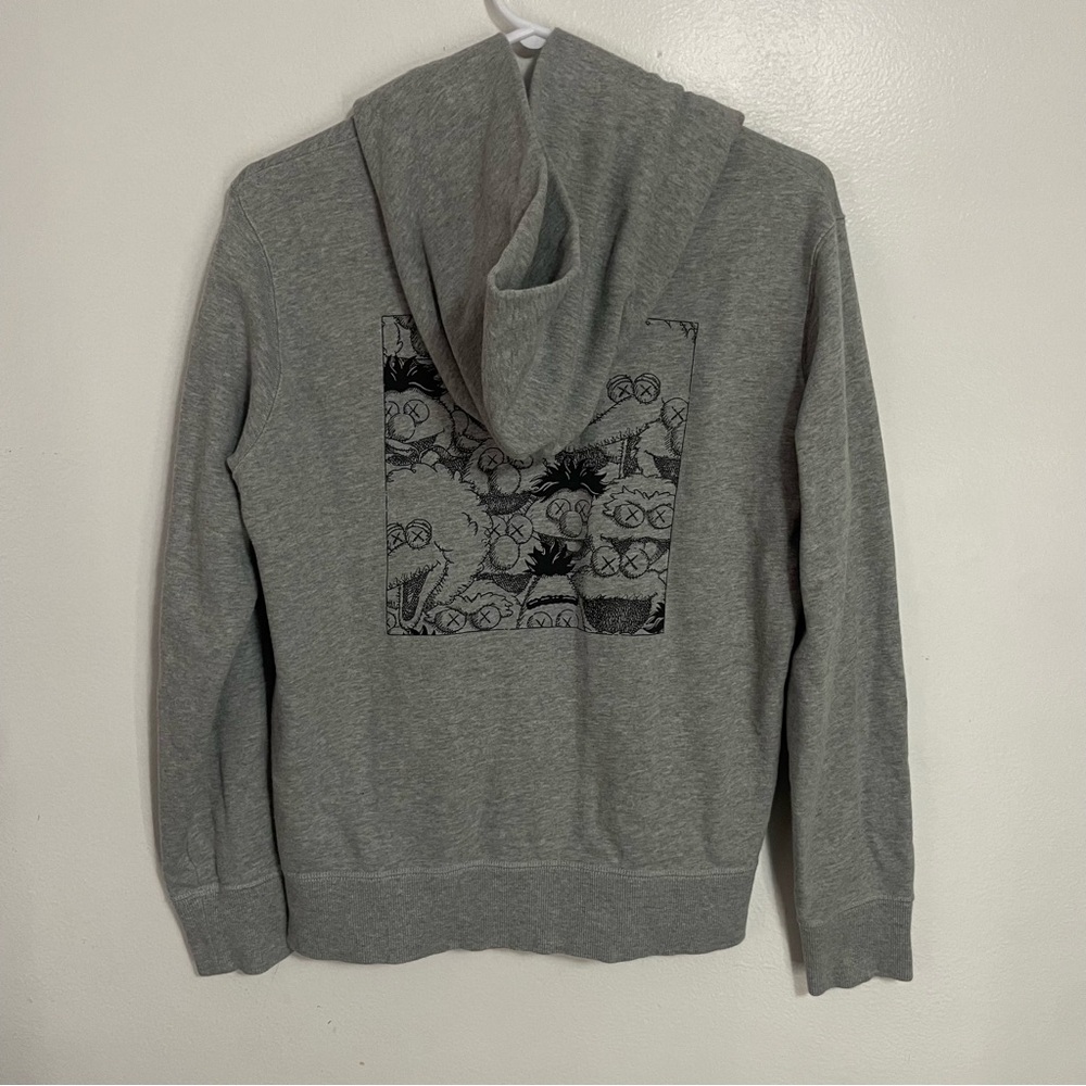 Uniqlo Kaws Sesame Street Grey Hoodie Size Small RARE 2018